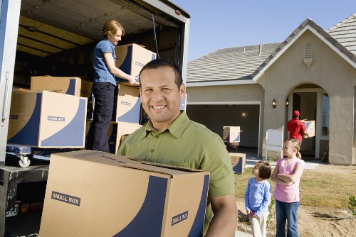 Customer reviewing inventory list during a home move